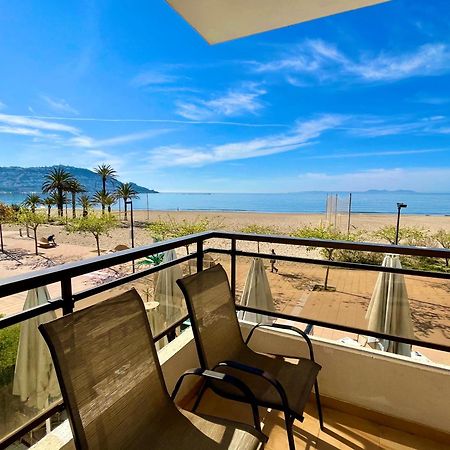 Roses Beach Екстер'єр фото