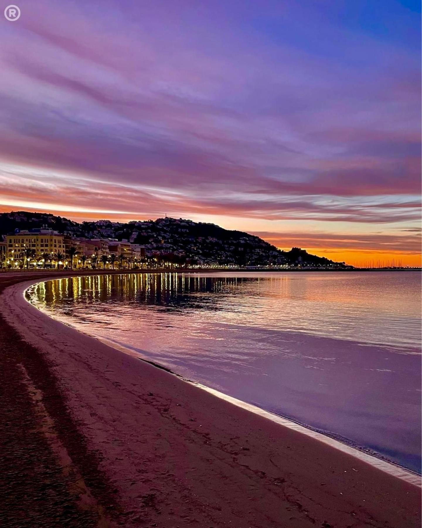 Roses Beach Екстер'єр фото